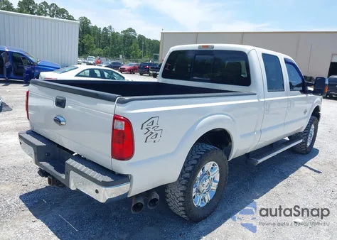 2015 Ford F-250 Lariat z USA, uszkodzony, nr VIN 1FT7W2BT1FEA07101